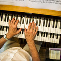 Billede af tangenter på orgel